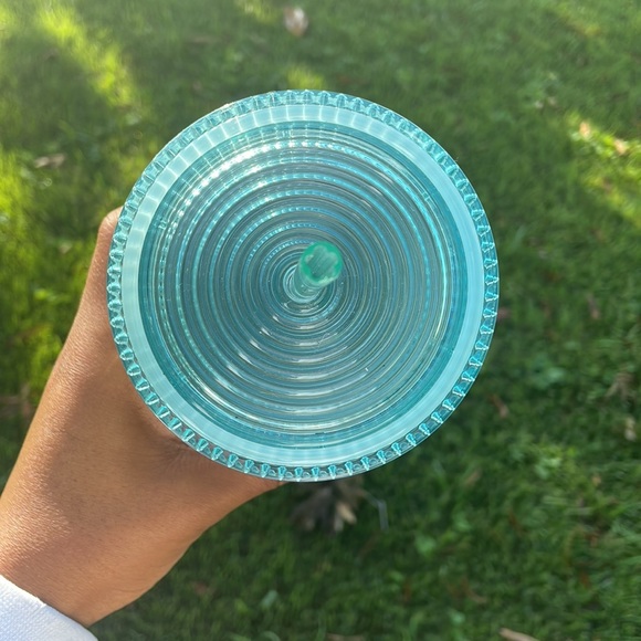 NWT STARBUCKS Rare Mermaid Scale Iridescent Cold Cup Tumbler 24oz Venti 2022 - Picture 4 of 5